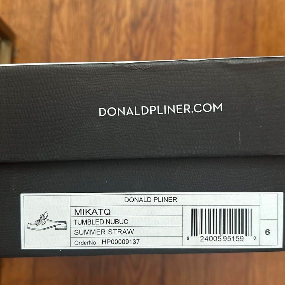 Donald Pliner Mika Soft Summer Straw Slides Sz-6 - image 2